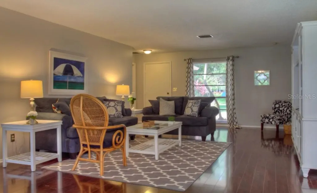 7093 Fairway Bend Lane Sarasota FL 34243