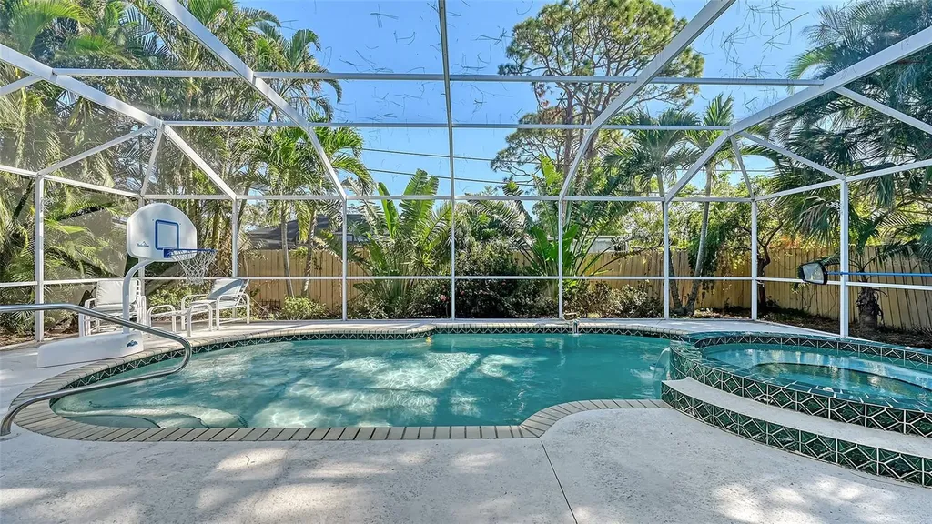 5753 New York Avenue Sarasota FL 34231