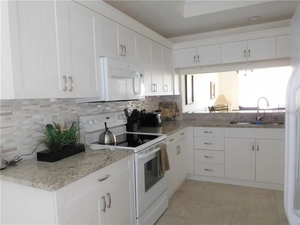 8735 Olde Hickory Avenue Sarasota FL 34238