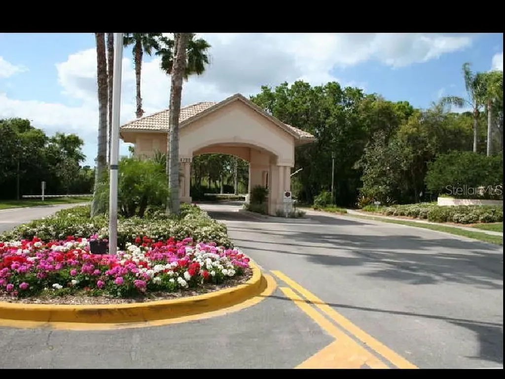 8735 Olde Hickory Avenue Sarasota FL 34238