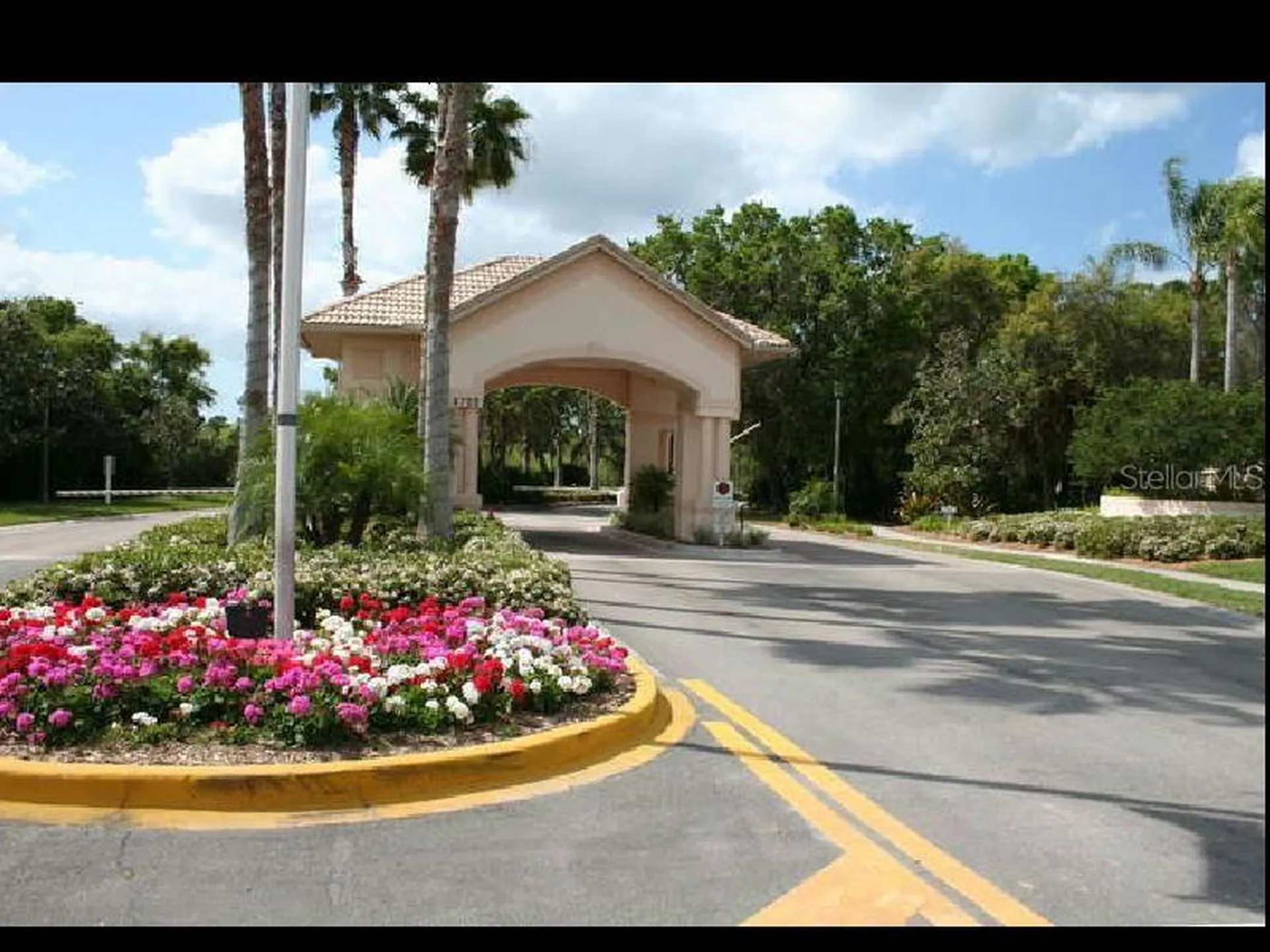 8735 Olde Hickory Avenue Sarasota FL 34238