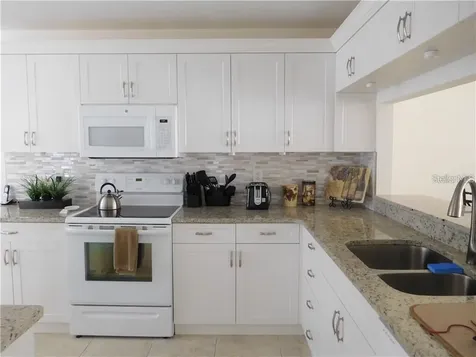 8735 Olde Hickory Avenue Sarasota FL 34238