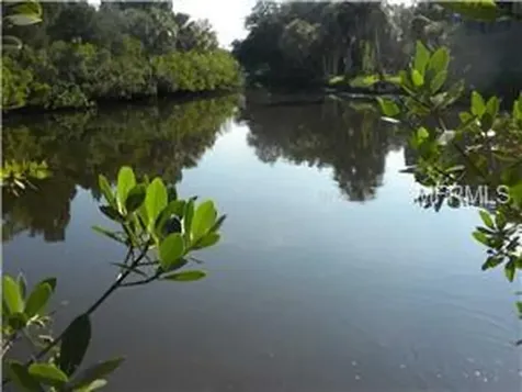 5035 Bay Boulevard Port Richey FL 34668