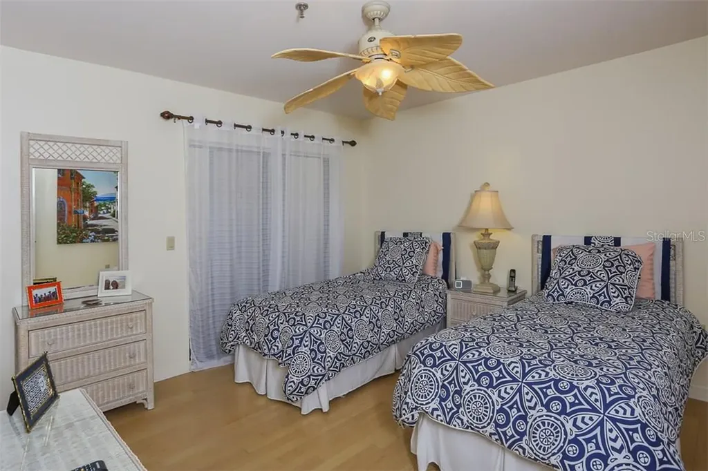 2319 Harbour Oaks Drive Longboat Key FL 34228