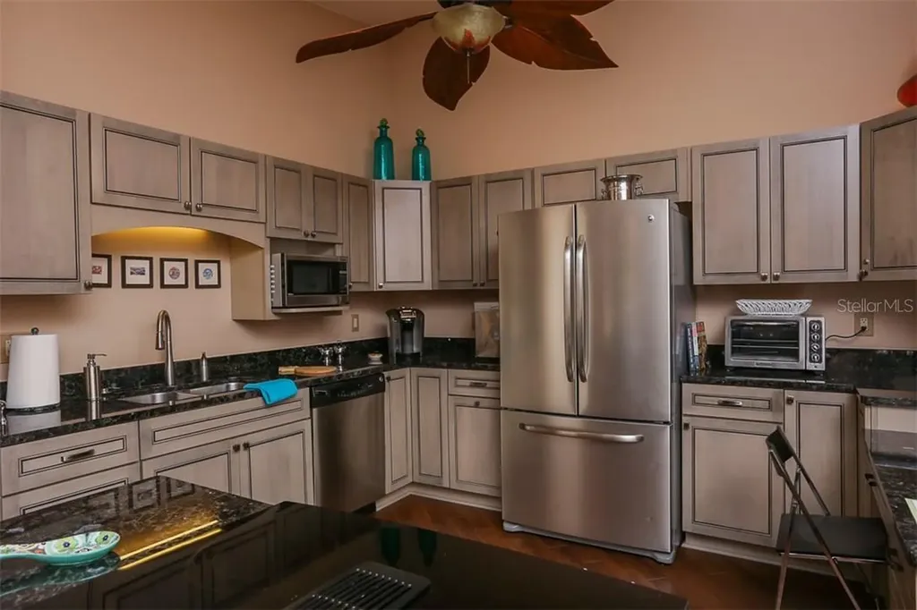 2319 Harbour Oaks Drive Longboat Key FL 34228