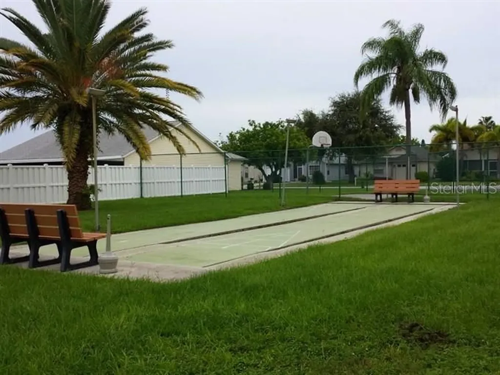4107 41st Street W Bradenton FL 34205