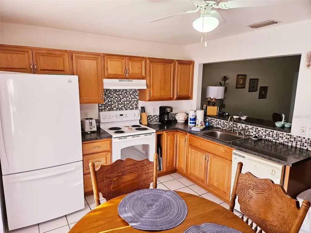4107 41st Street W Bradenton FL 34205