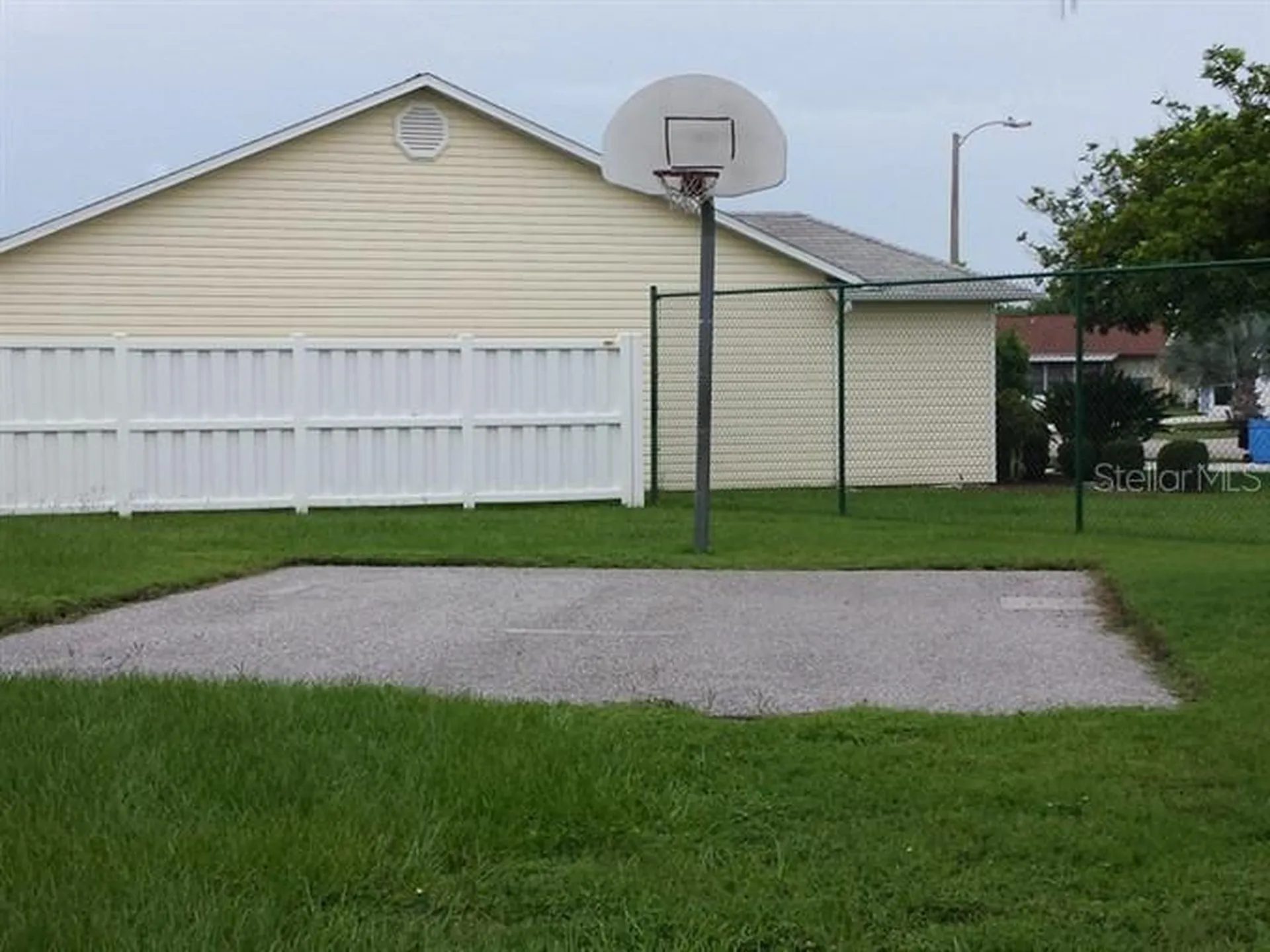 4107 41st Street W Bradenton FL 34205
