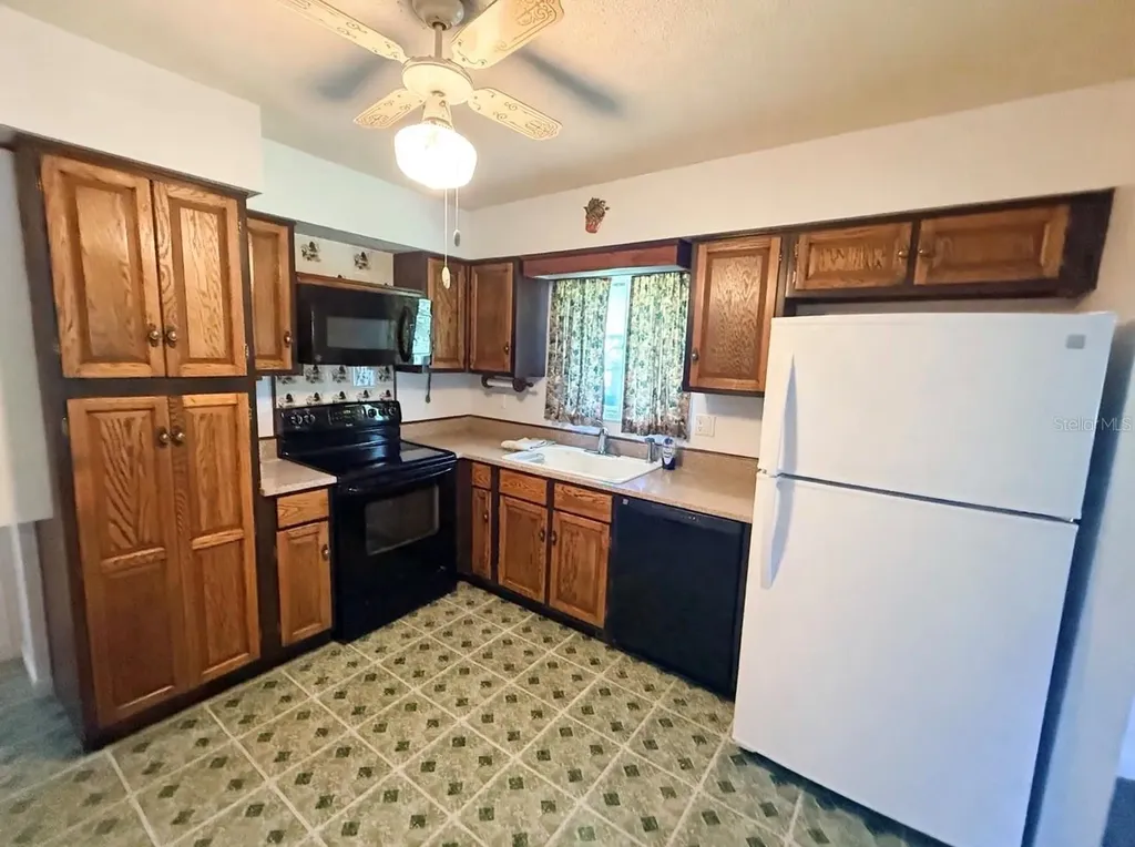 3 Crompton Place Palm Coast FL 32137