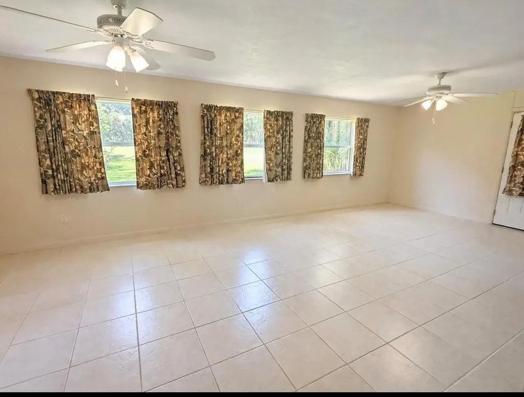 3 Crompton Place Palm Coast FL 32137
