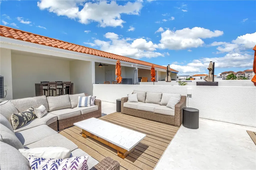 161 Brightwater Drive Clearwater Beach FL 33767