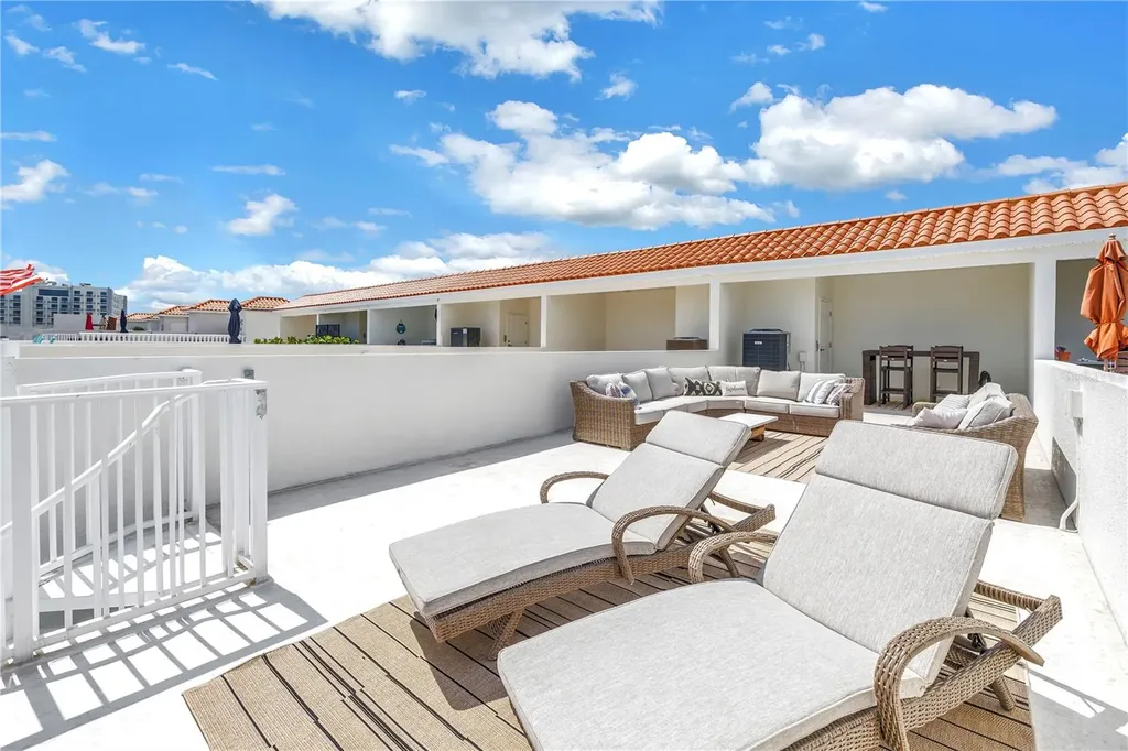 161 Brightwater Drive Clearwater Beach FL 33767