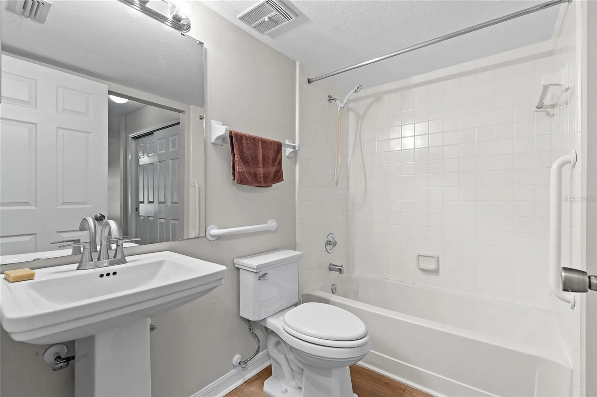 2367 Coach House Boulevard Orlando FL 32812