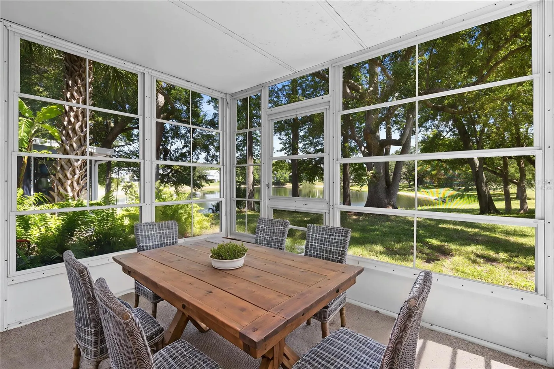 2367 Coach House Boulevard Orlando FL 32812