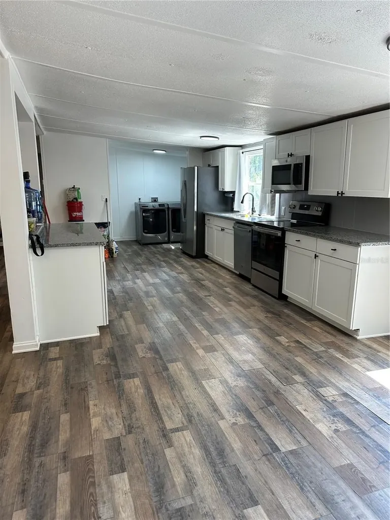 11882 SW 58th Street Webster FL 33597