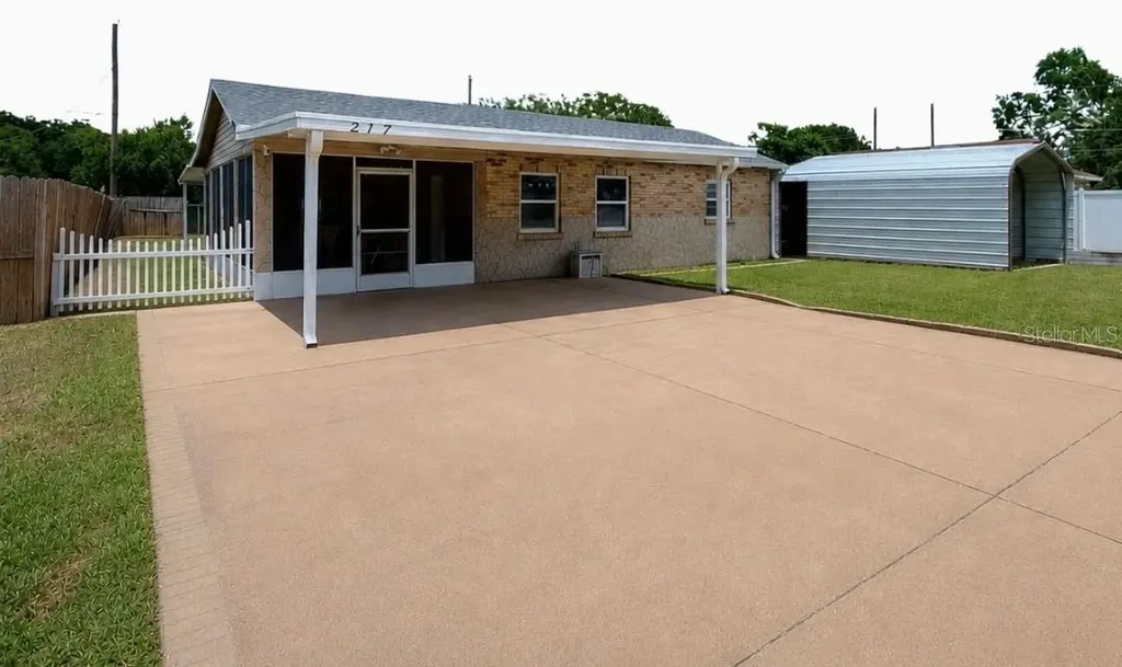 217 Rose Street Auburndale FL 33823