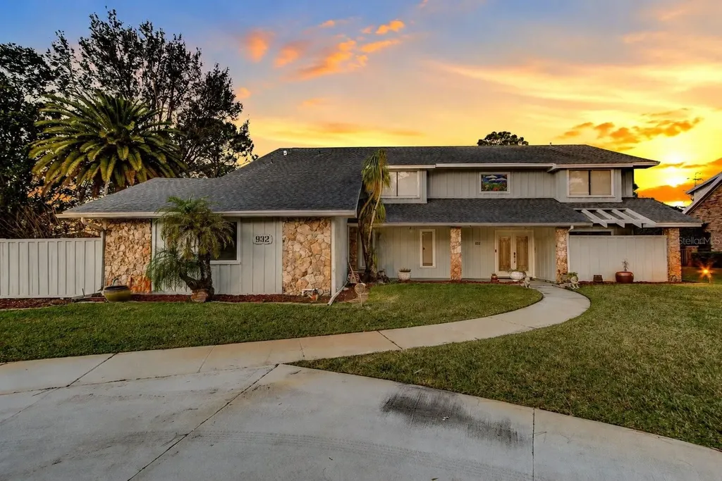 932 Pelican Bay Drive Daytona Beach FL 32119