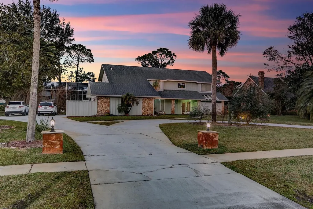 932 Pelican Bay Drive Daytona Beach FL 32119