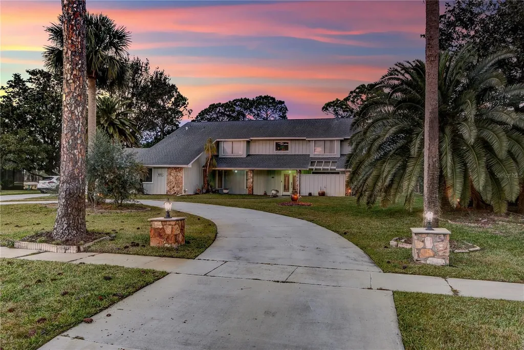 932 Pelican Bay Drive Daytona Beach FL 32119