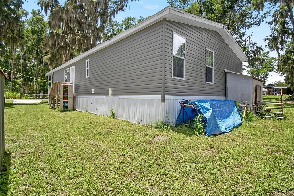 123 Magnolia Drive Satsuma FL 32189