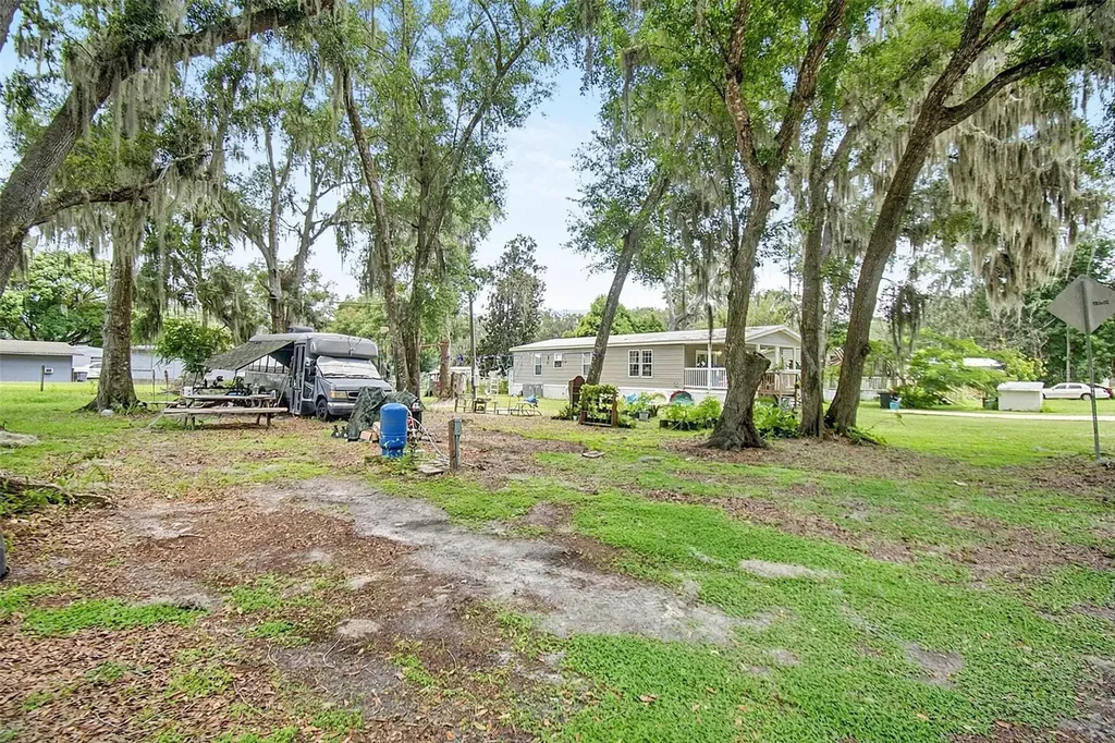 123 Magnolia Drive Satsuma FL 32189