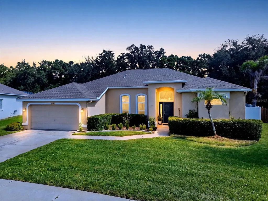 4704 Red Warbler Lane Valrico FL 33596