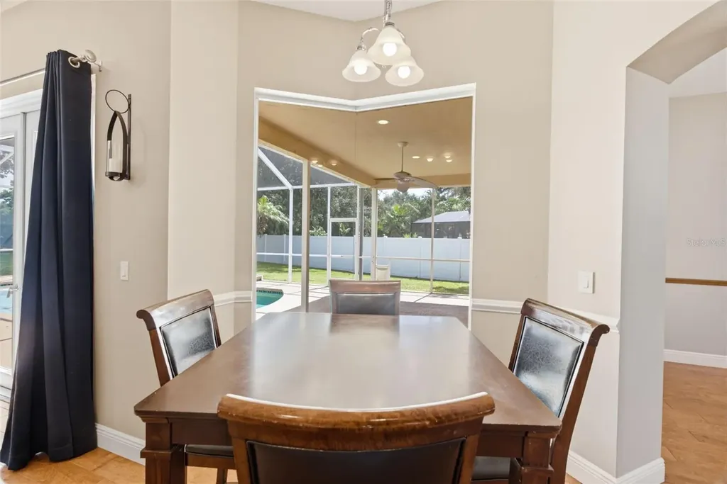 4704 Red Warbler Lane Valrico FL 33596