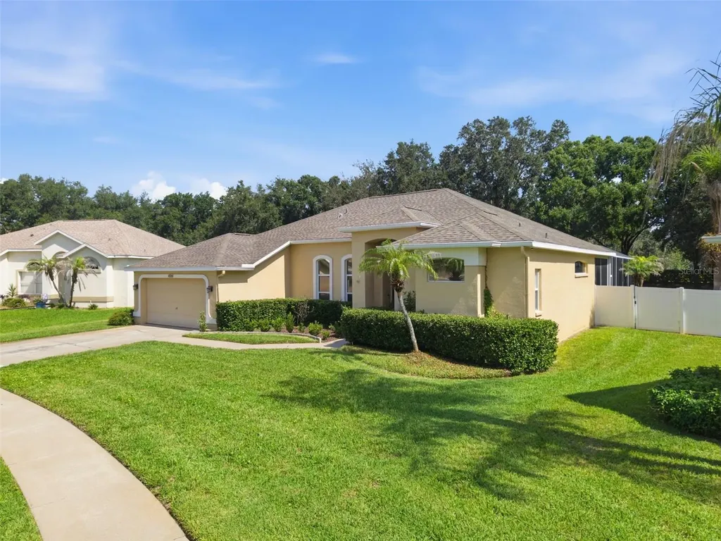 4704 Red Warbler Lane Valrico FL 33596
