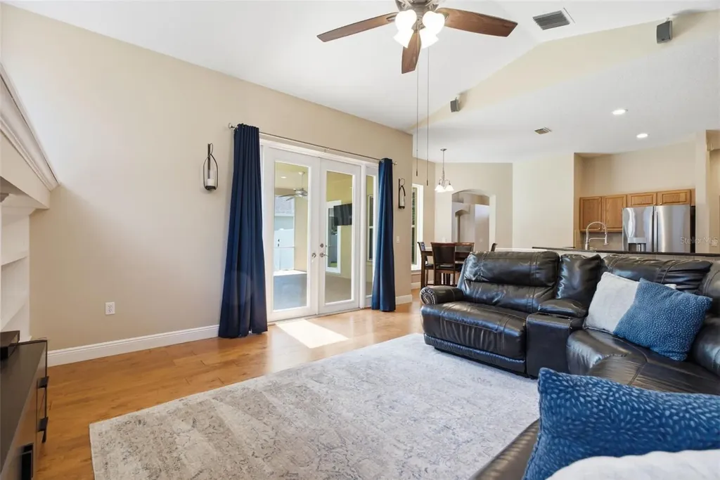 4704 Red Warbler Lane Valrico FL 33596