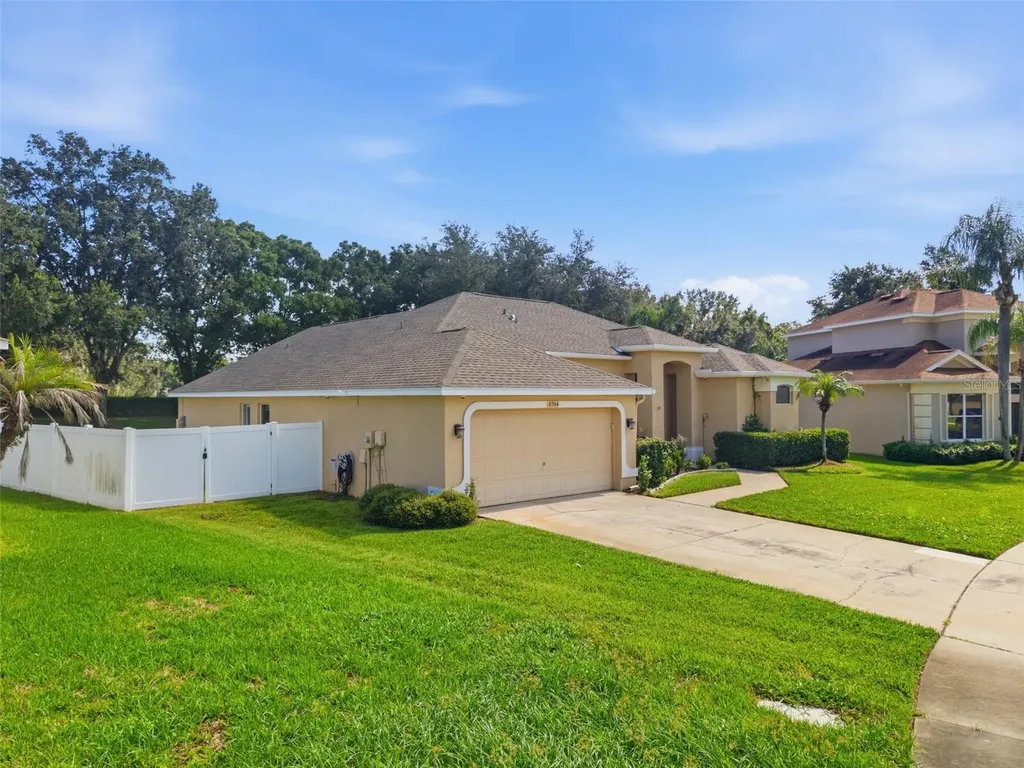 4704 Red Warbler Lane Valrico FL 33596