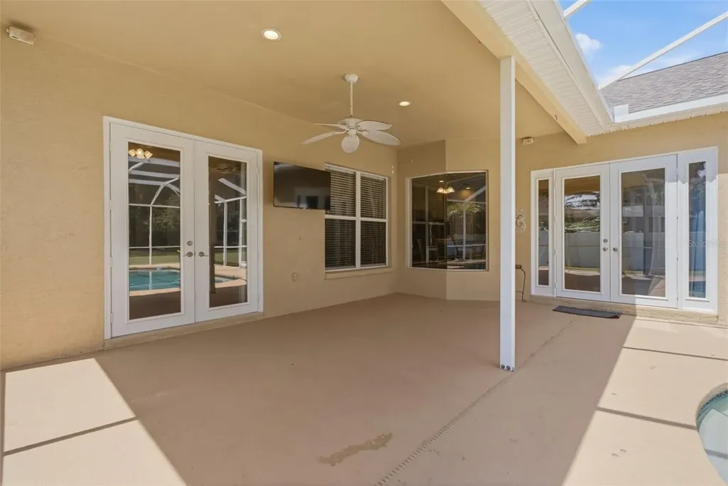 4704 Red Warbler Lane Valrico FL 33596