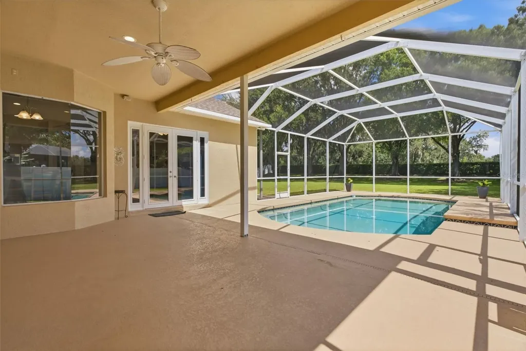 4704 Red Warbler Lane Valrico FL 33596