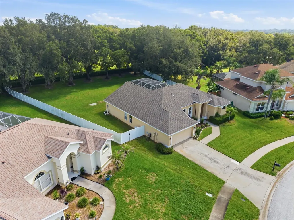 4704 Red Warbler Lane Valrico FL 33596