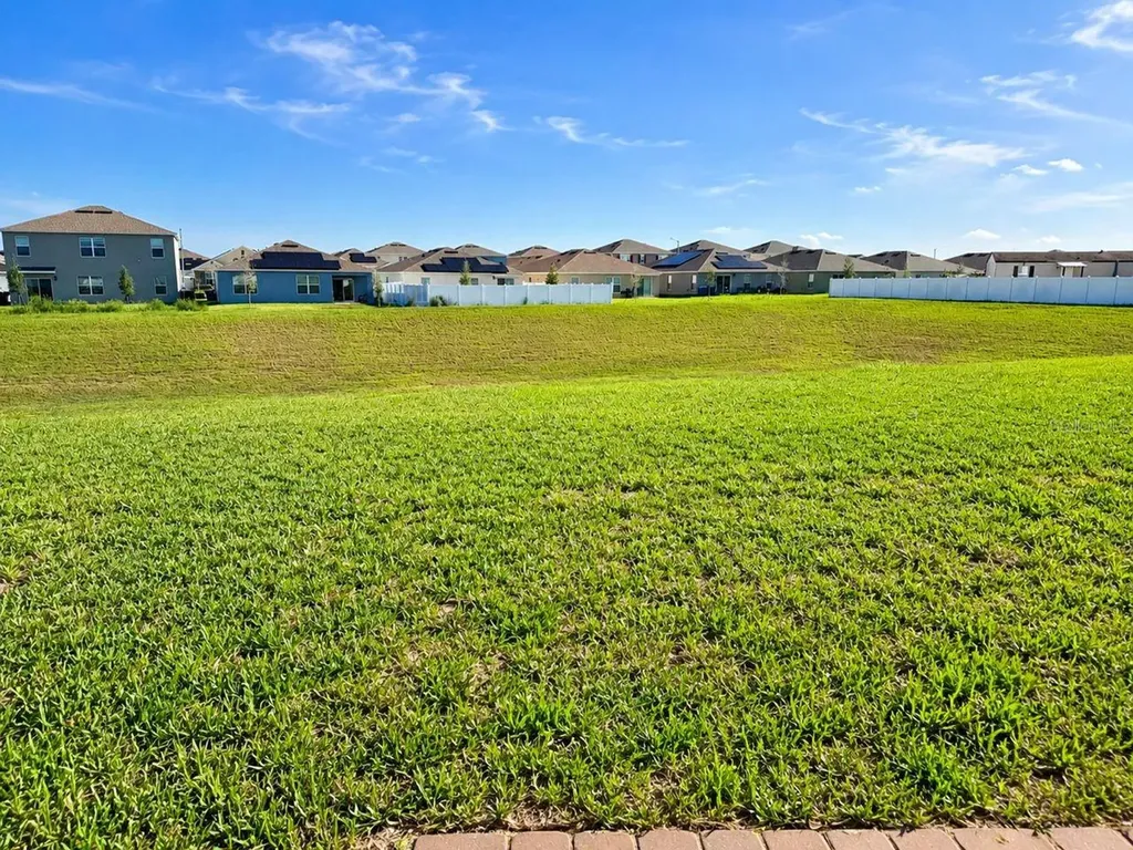 196 Towns Circle Haines City FL 33844
