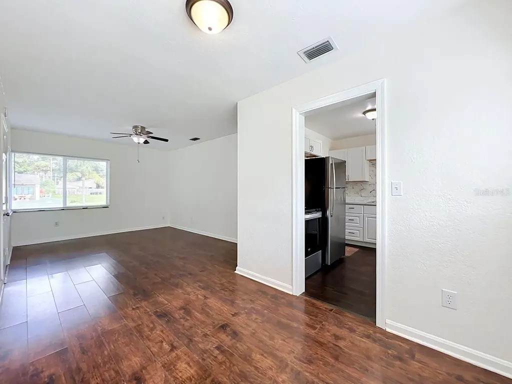 2437 S Myrtle Avenue Sanford FL 32771