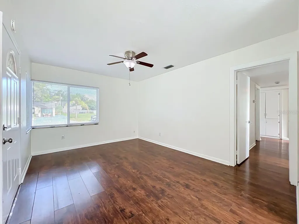 2437 S Myrtle Avenue Sanford FL 32771