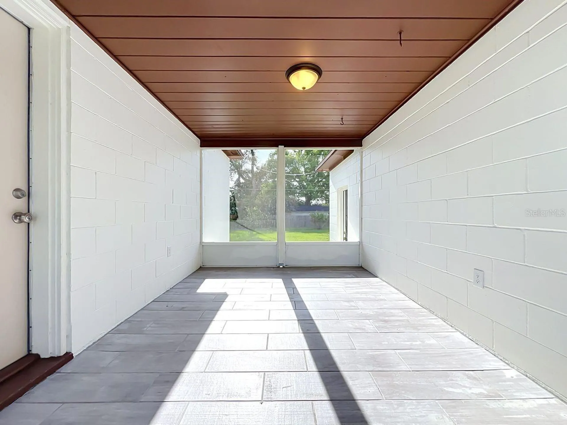 2437 S Myrtle Avenue Sanford FL 32771