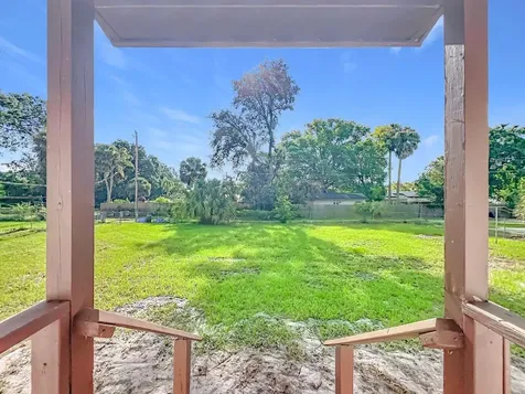 2437 S Myrtle Avenue Sanford FL 32771