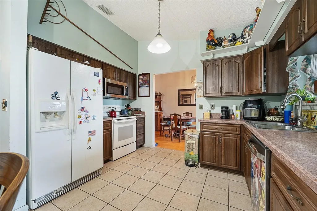 2372 Mitchell Island Road Deltona FL 32738