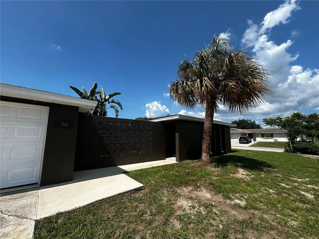 7335 Gulf Highlands Drive Port Richey FL 34668