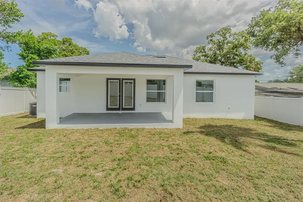 4250 Oak Bluff Avenue Holiday FL 34691