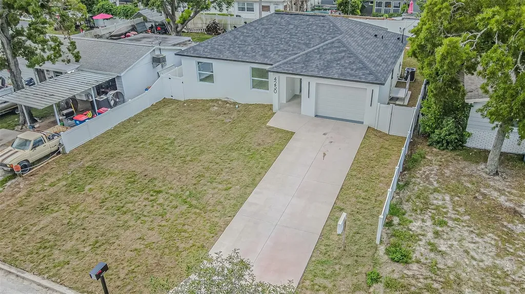 4250 Oak Bluff Avenue Holiday FL 34691