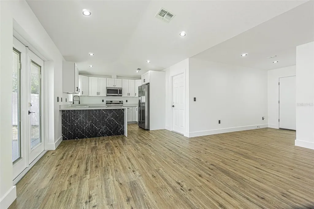 4250 Oak Bluff Avenue Holiday FL 34691