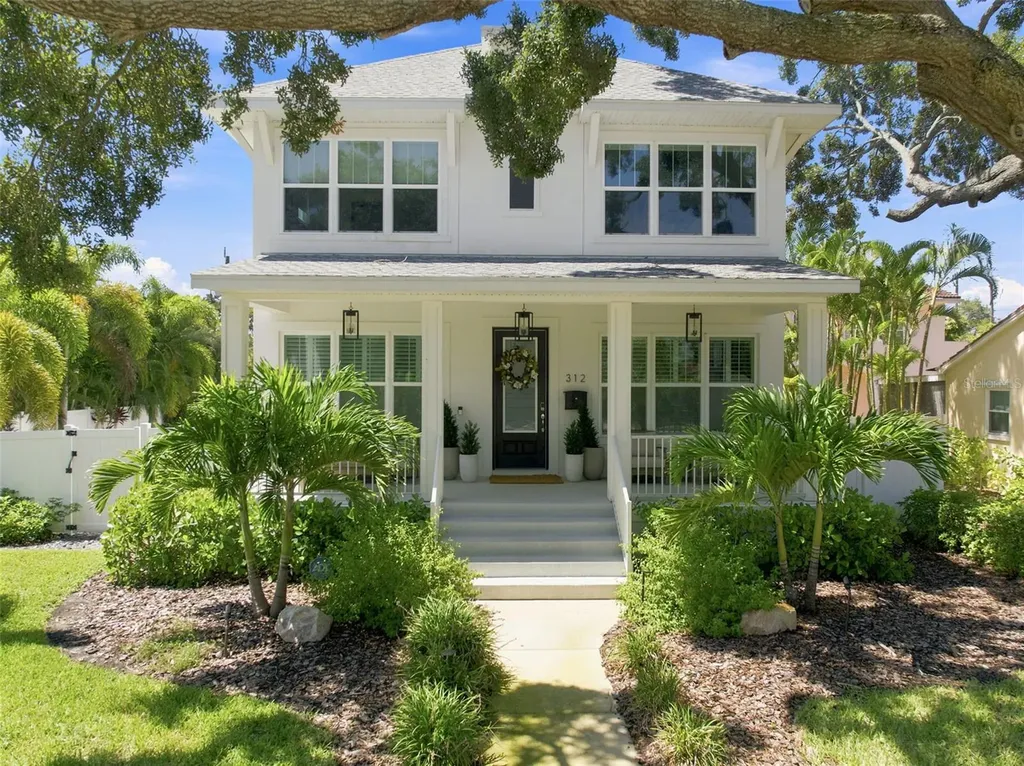 312 35th Avenue NE St Petersburg FL 33704