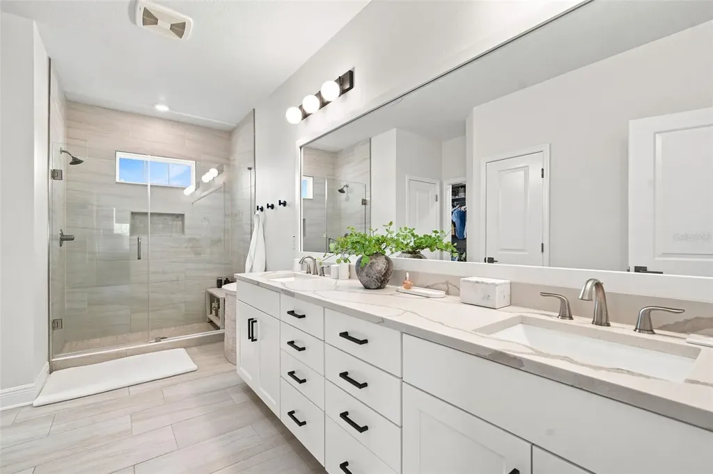 312 35th Avenue NE St Petersburg FL 33704