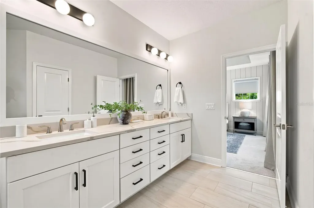312 35th Avenue NE St Petersburg FL 33704