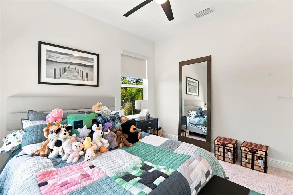 312 35th Avenue NE St Petersburg FL 33704