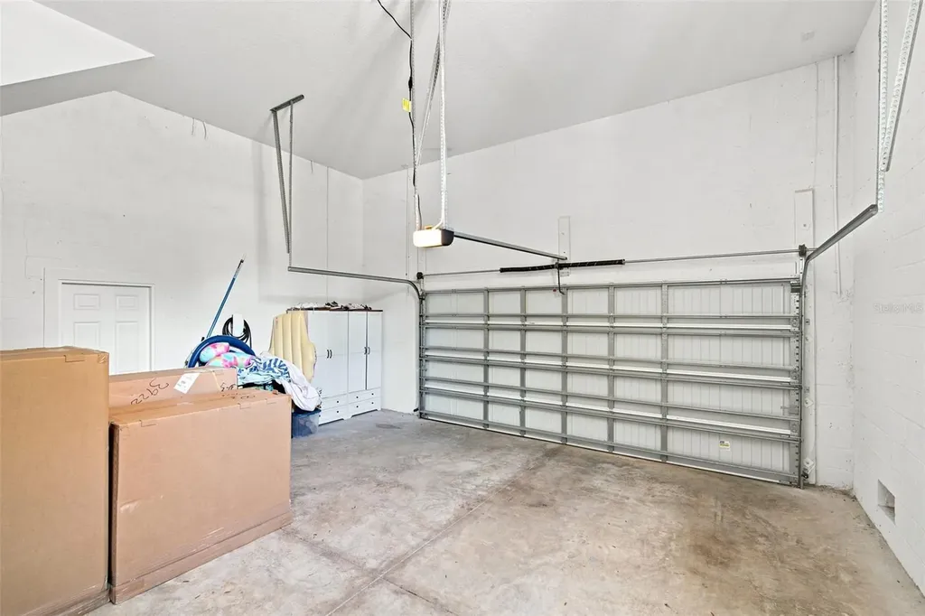 312 35th Avenue NE St Petersburg FL 33704
