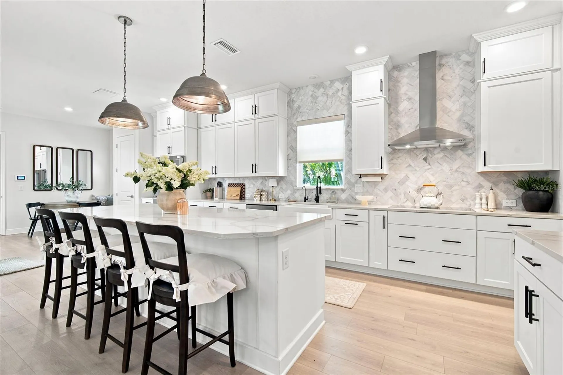 312 35th Avenue NE St Petersburg FL 33704
