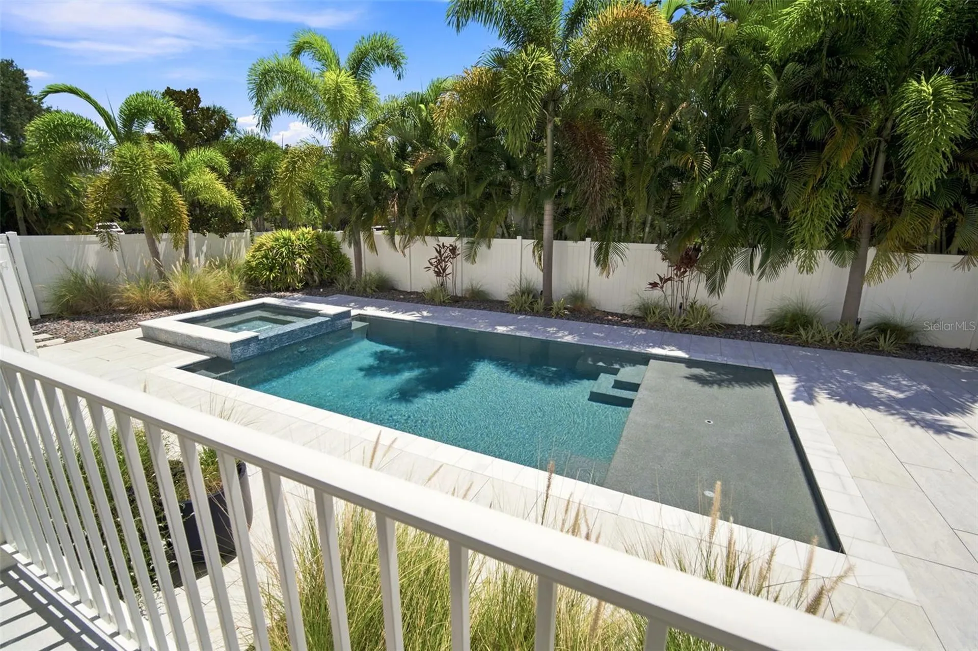 312 35th Avenue NE St Petersburg FL 33704